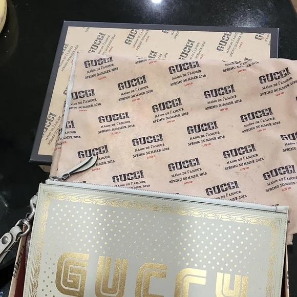 Gucci "Guccy" ivory clutch/wristlet - Picture 3 of 5